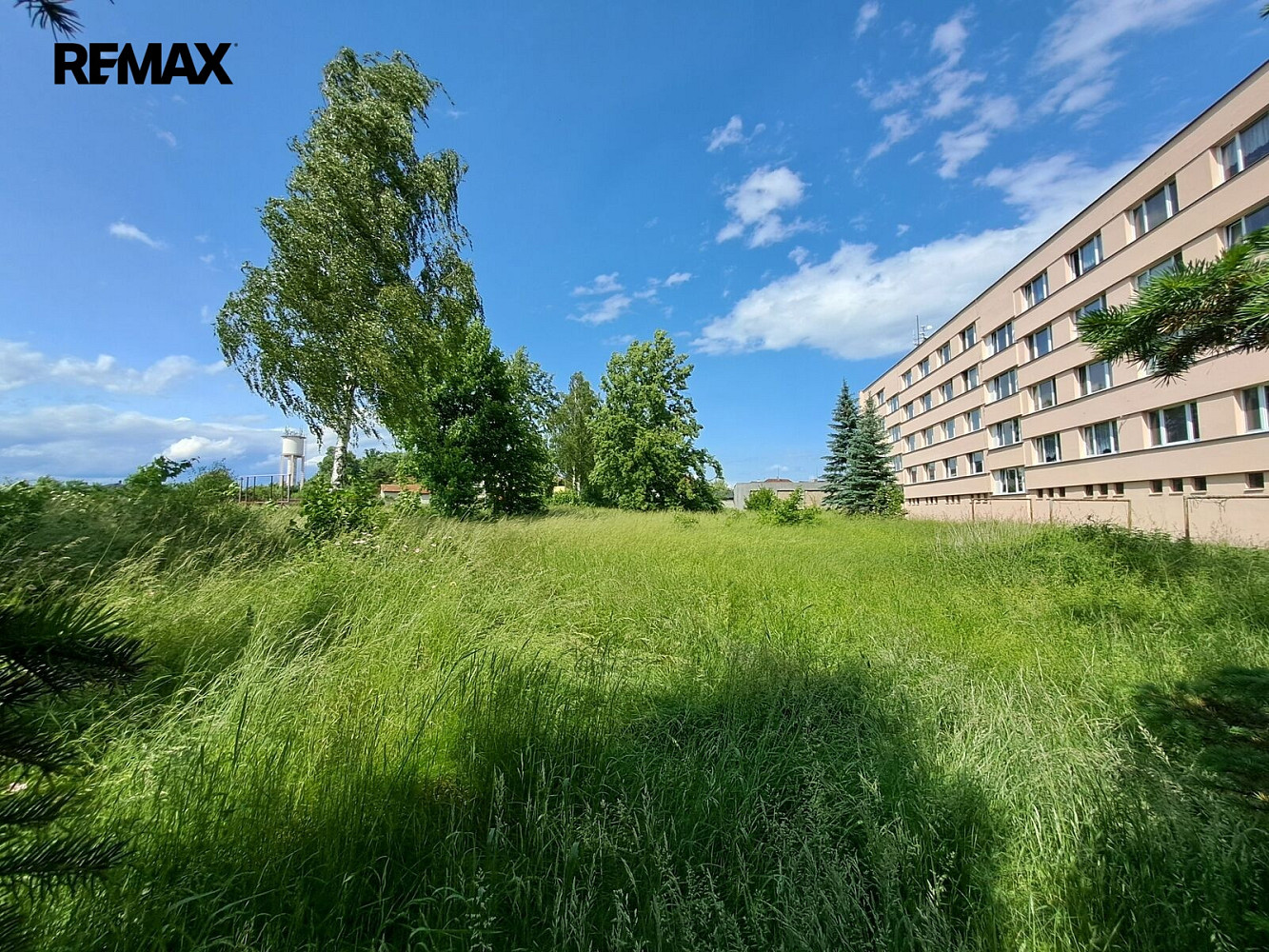 Prodej komerčního pozemku 2 803 m²