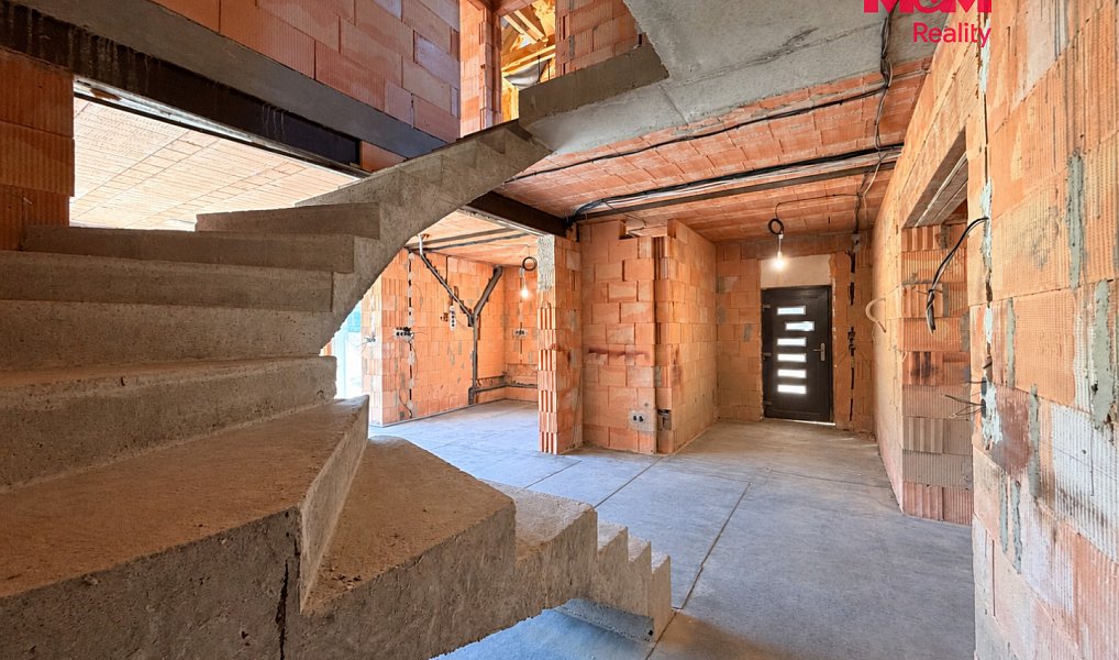 Prodej domu 253 m² s pozemkem 1 752 m², Dubno – náhled fotky 28