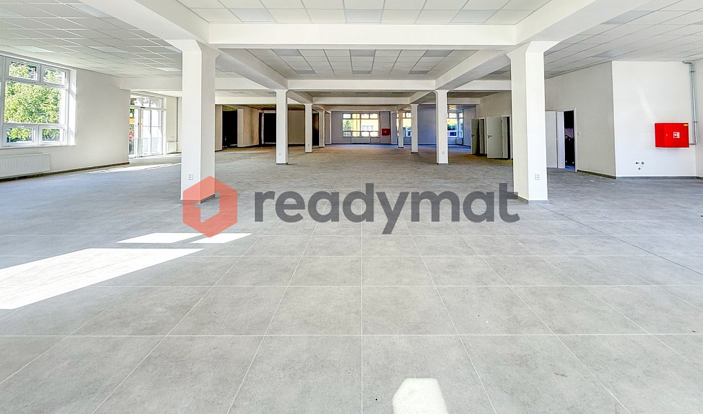 Pronájem obchodních prostor 588 m², Hodonín – náhled fotky 3
