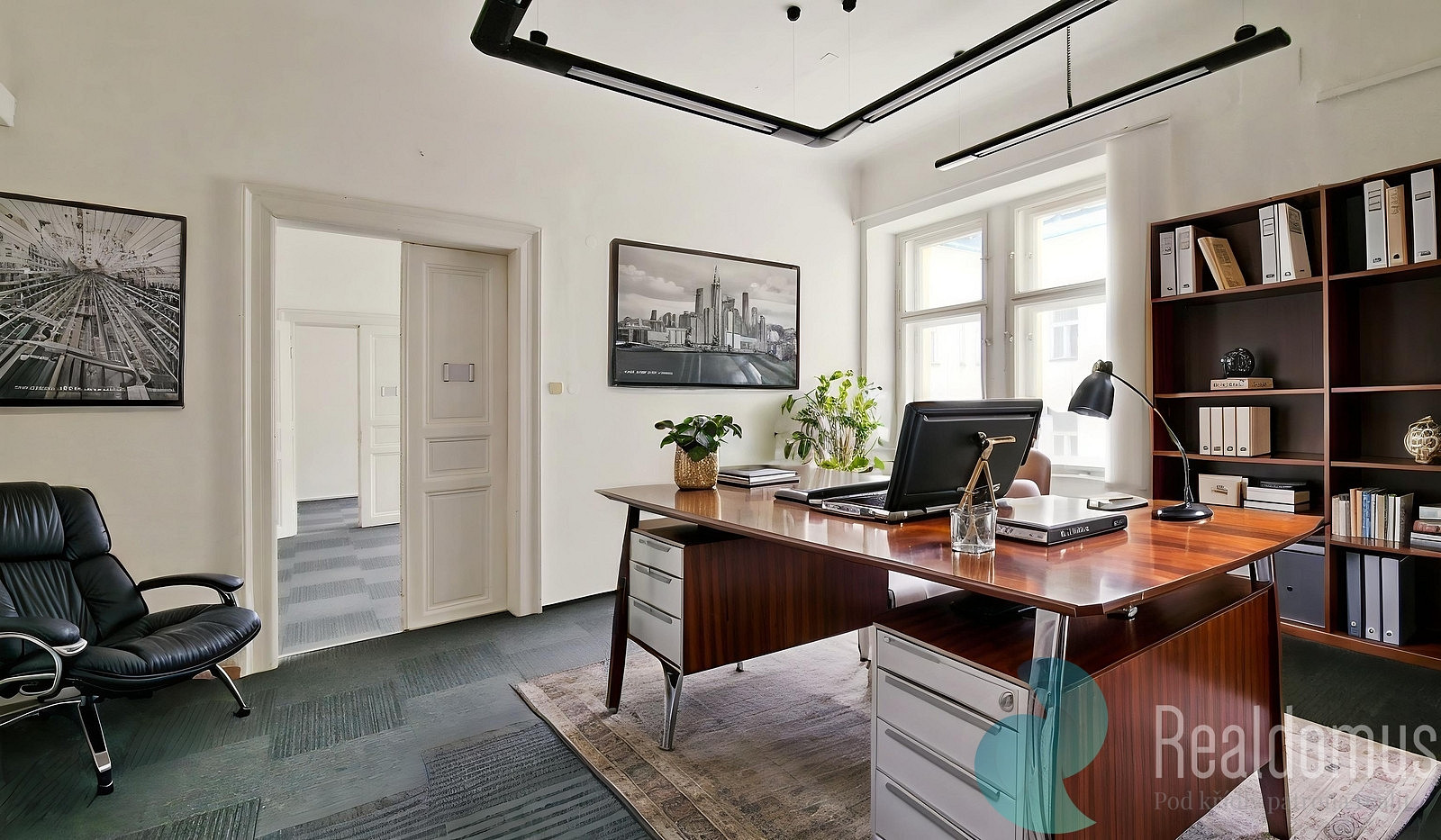 Pronájem kanceláře 94 m² — photo 2