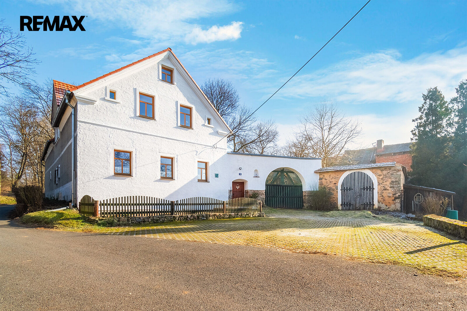 Prodej domu 300 m² s pozemkem 1 859 m²