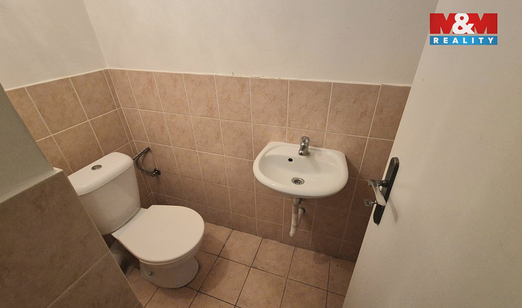 Pronájem kanceláře 41 m², Kladno – náhled fotky 10
