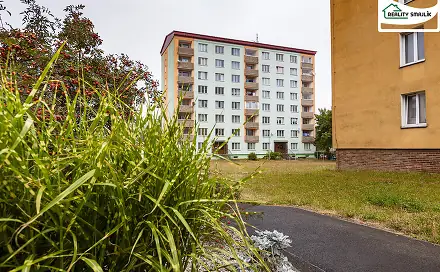 Prodej bytu 1+1 37 m², Lomená, Cheb