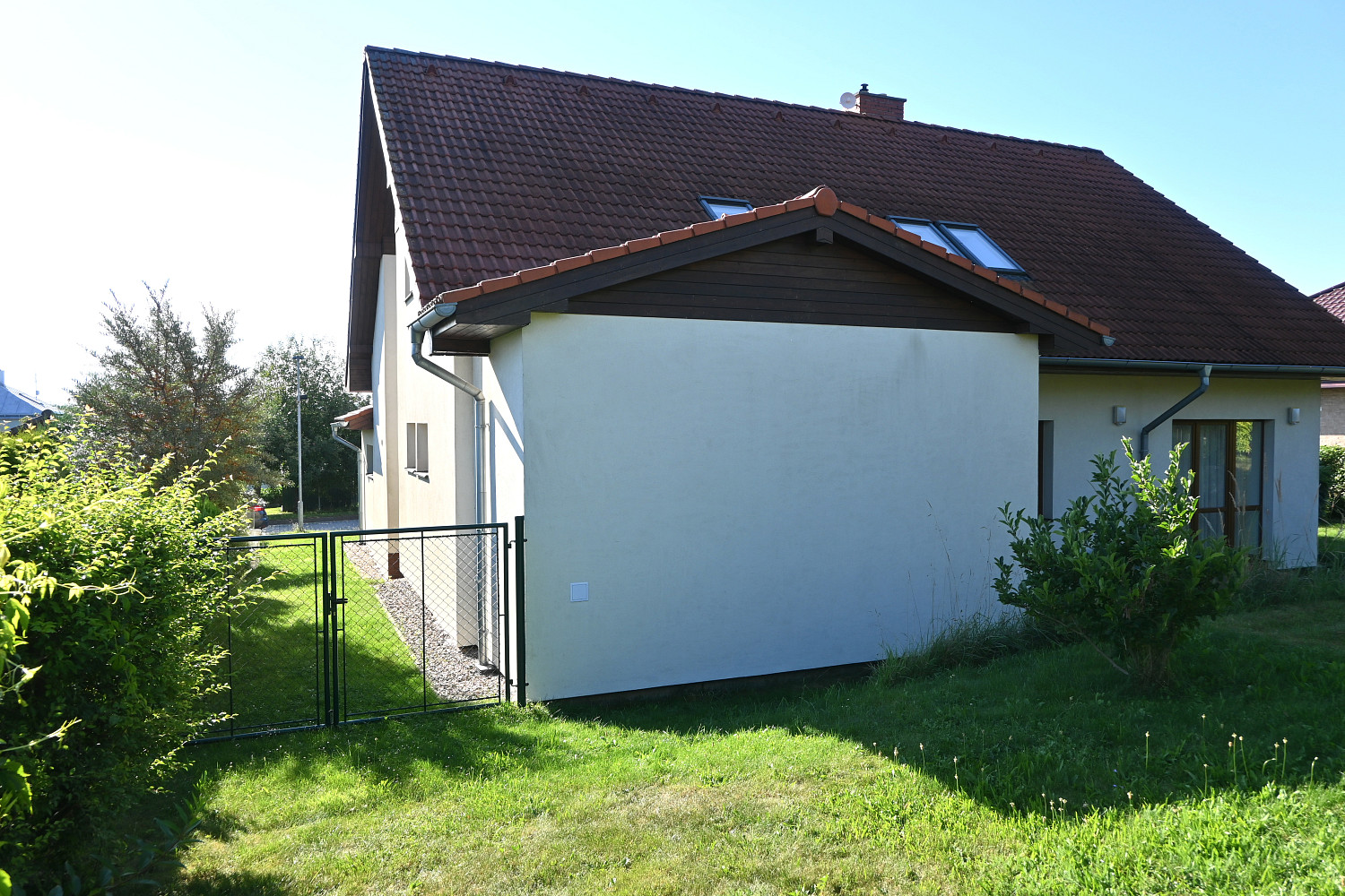 Prodej domu 240 m² s pozemkem 1 007 m² — photo 3