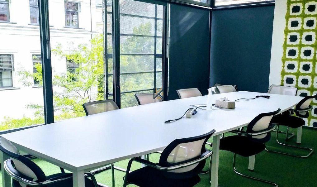 Pronájem kanceláře 330 m², Praha – náhled fotky 3