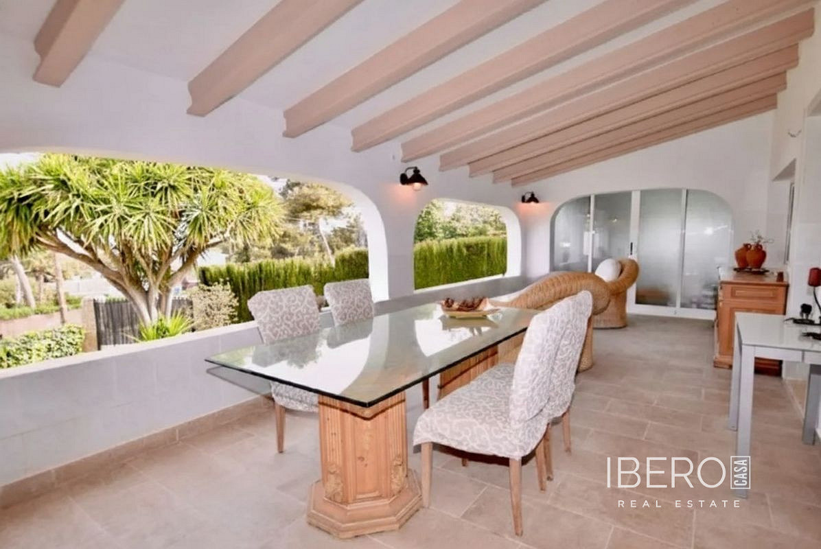Prodej domu 314 m² s pozemkem 1 400 m² - View 3