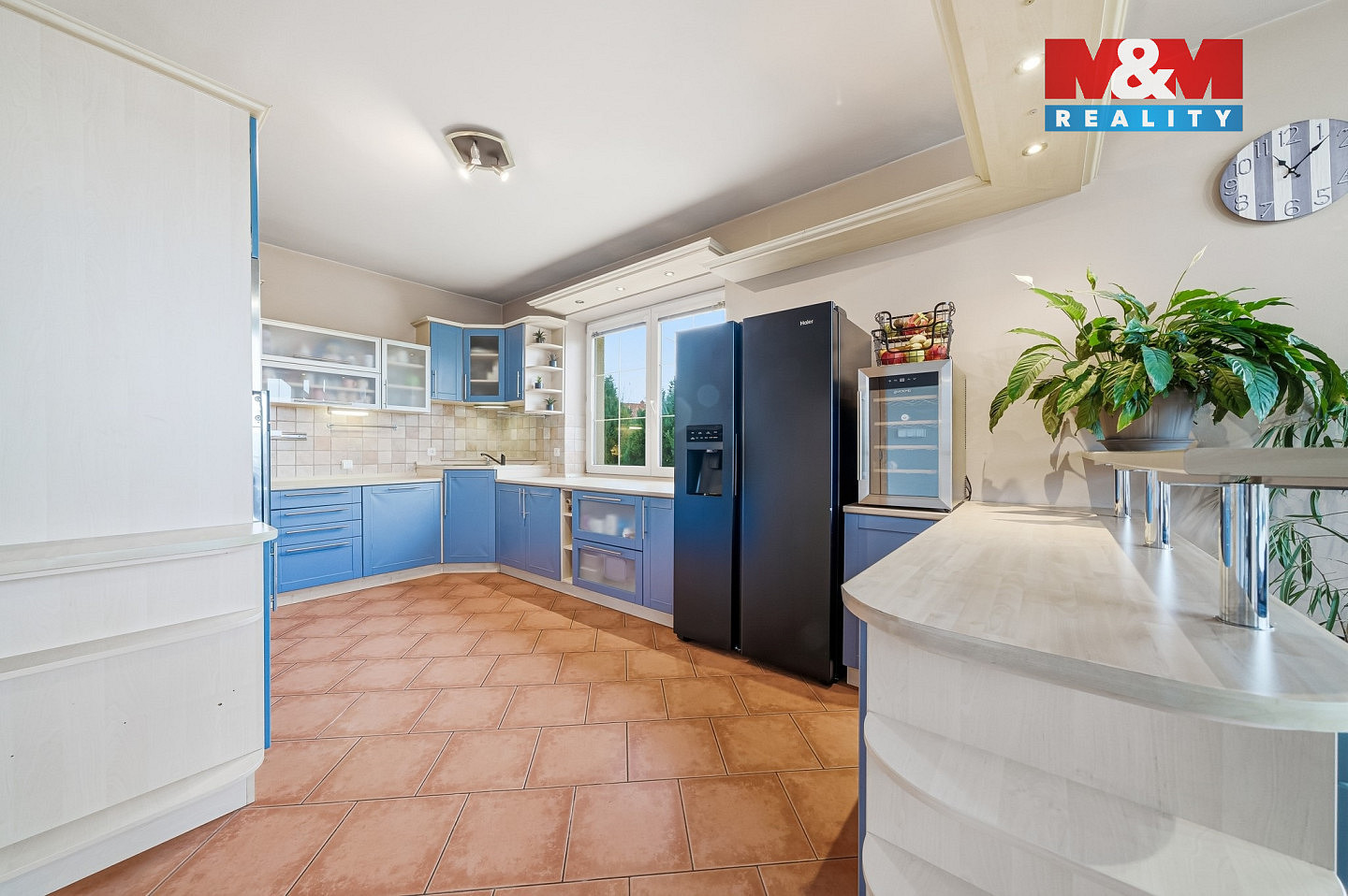 Prodej domu 240 m² s pozemkem 845 m² — photo 2