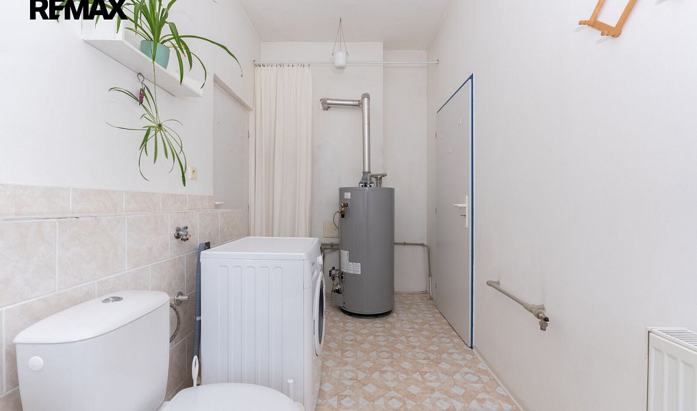 Prodej domu 207 m² s pozemkem 354 m², Spořice – náhled fotky 9