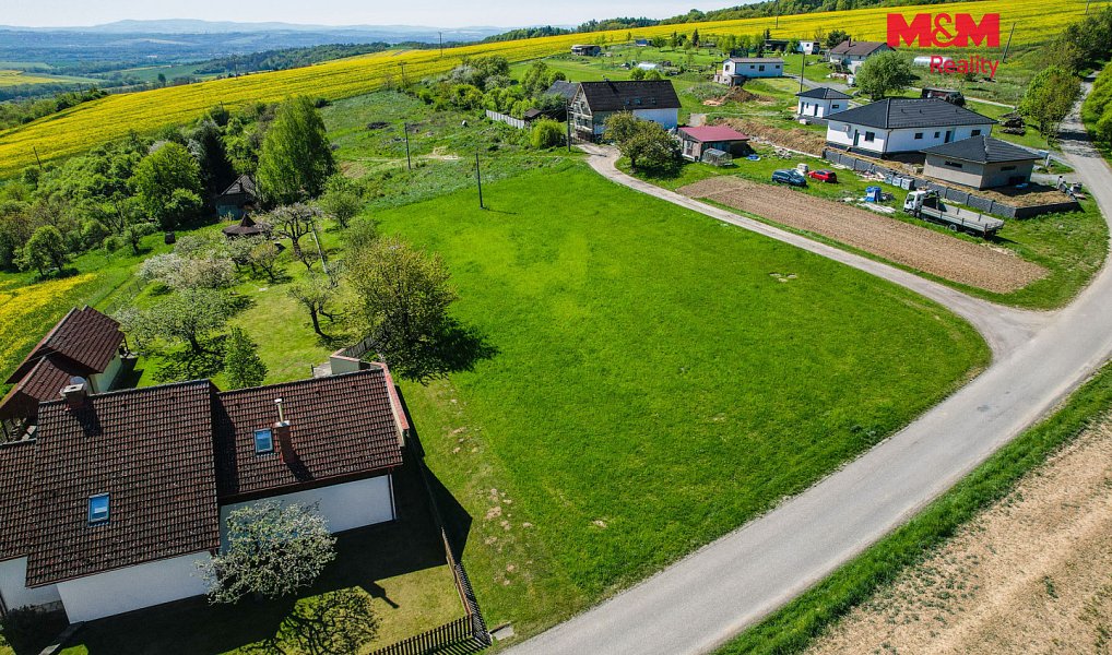 Prodej stavebního pozemku 1 300 m², Halenkovice – náhled fotky 8