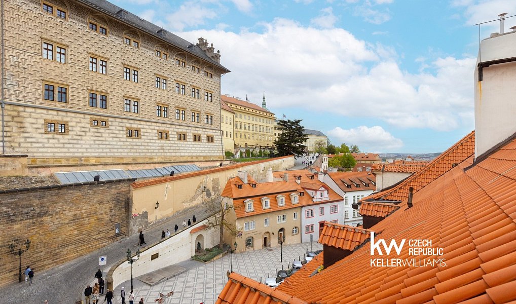 Prodej bytu 6+kk 231 m², Praha – náhled fotky 34