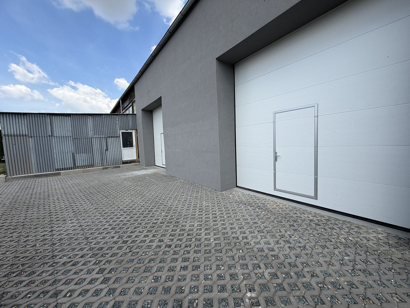 Pronájem skladovacích prostor 130 m²