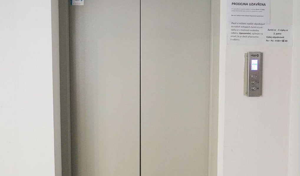 Pronájem obchodních prostor 866 m², Hradec Králové – náhled fotky 21