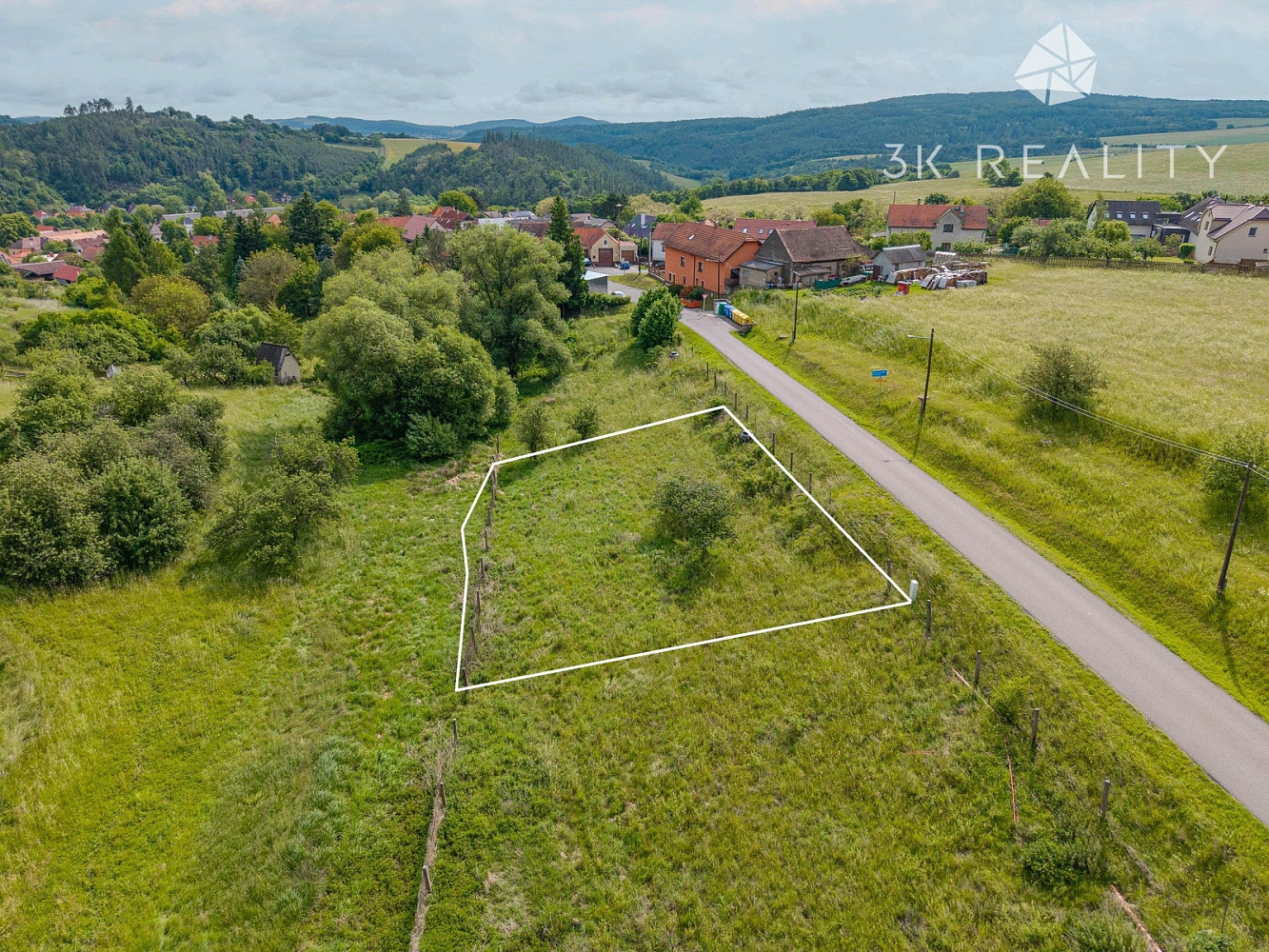 Prodej stavebního pozemku 964 m² – fotografie 5