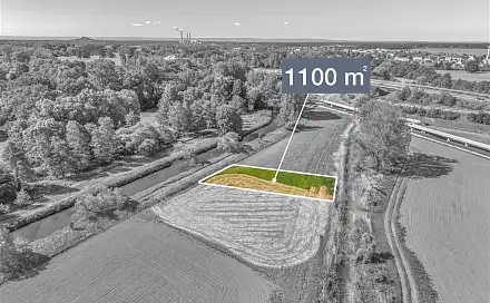 Prodej pozemku 1 100 m², Hradec Králové
