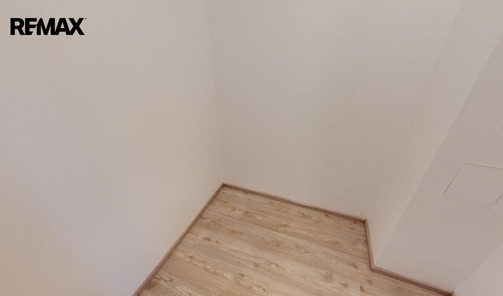 Pronájem bytu 1+kk 38 m², Holubice – náhled fotky 10