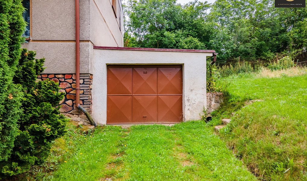 Prodej domu 277 m² s pozemkem 1 132 m², Lhota – náhled fotky 3