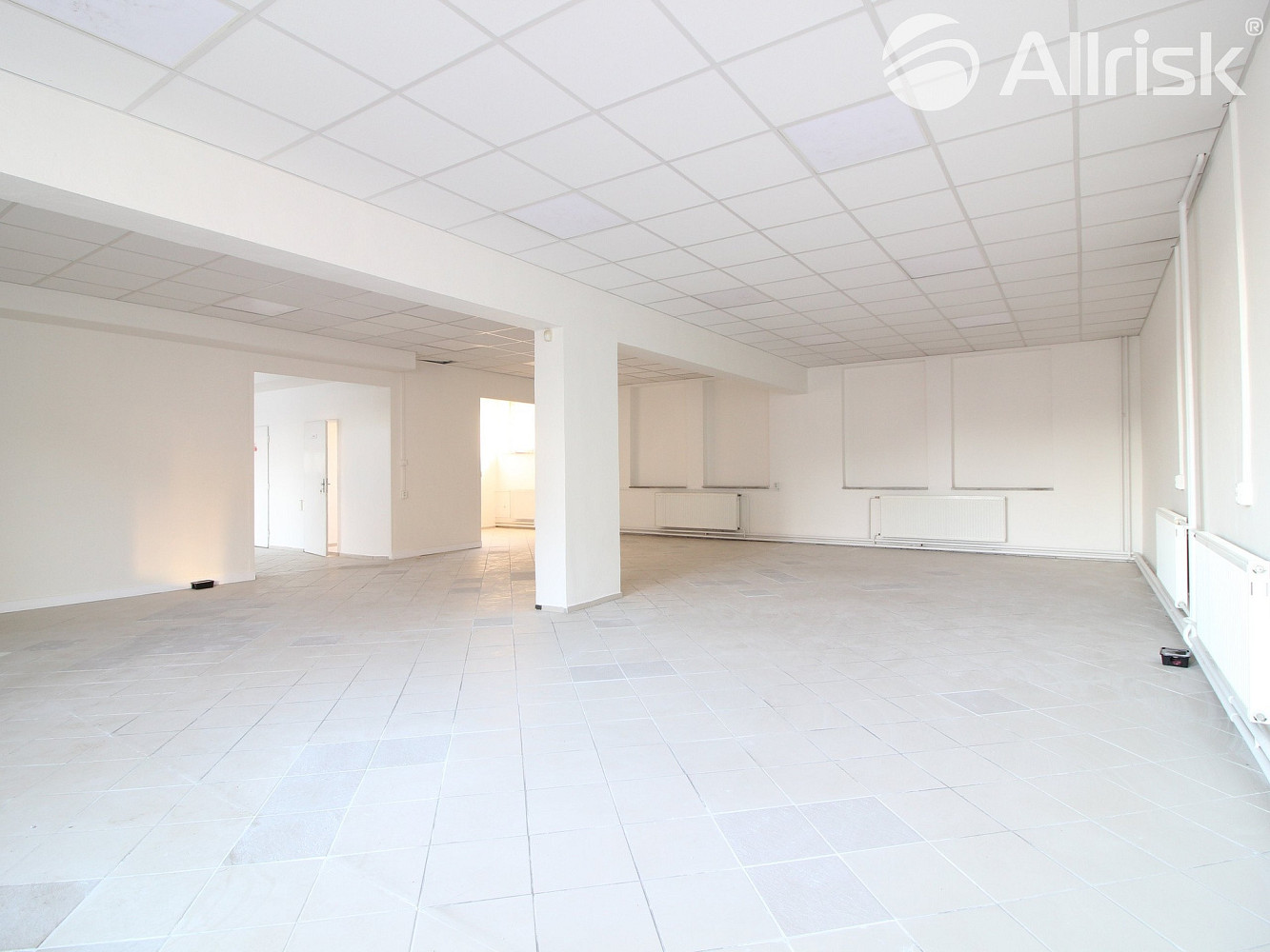 Pronájem výrobních prostor 565 m² - Повеќе