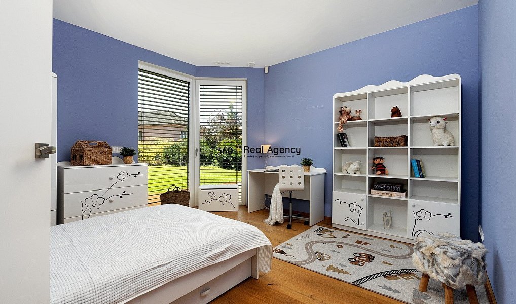 Prodej domu 214 m² s pozemkem 1 240 m², Trnová – náhled fotky 12