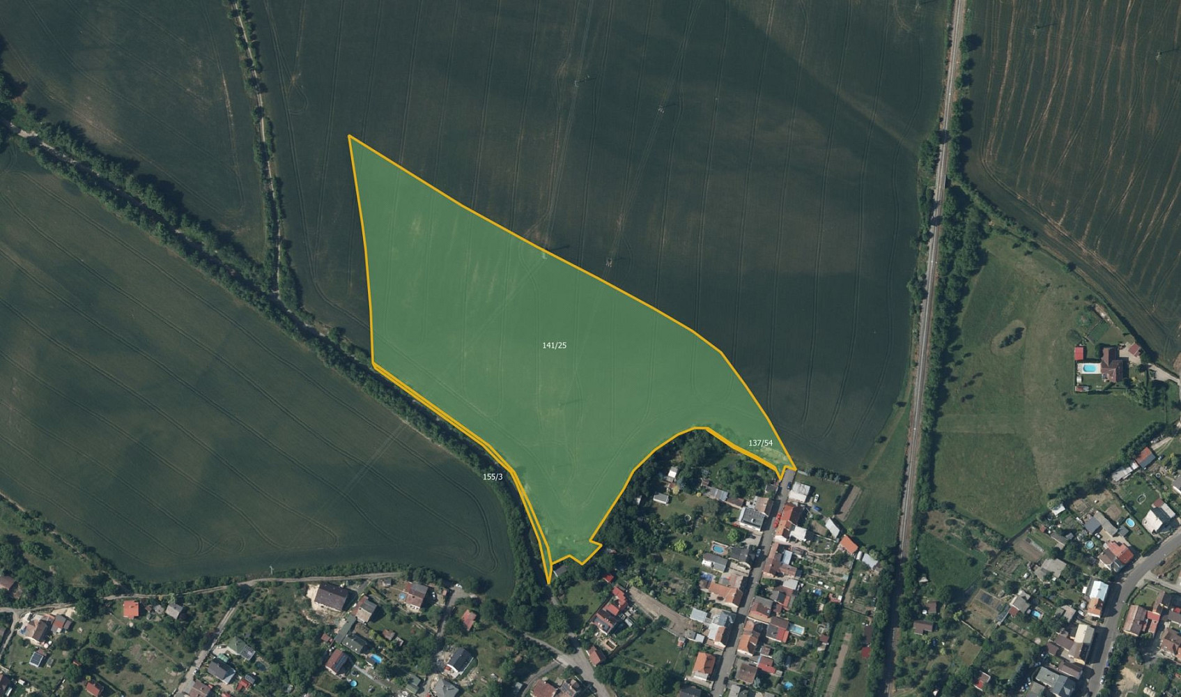 Prodej pole 9 589 m²