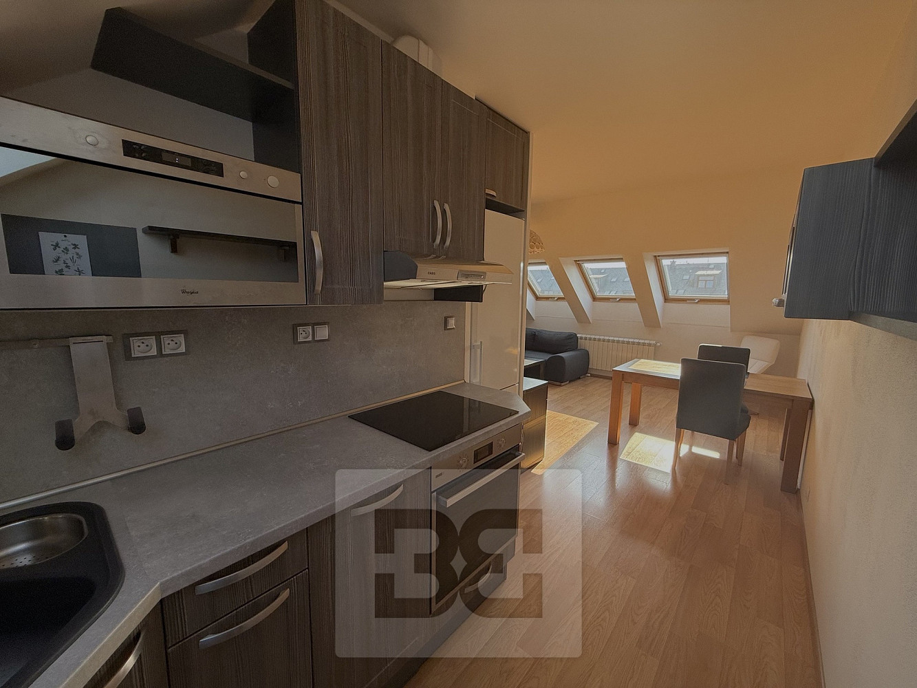 Pronájem bytu 3+kk 67 m² — photo 3
