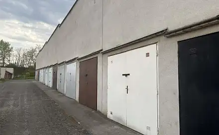 Garáž s elektrikou, Kolín - Cihelna, Jabloňová, Kolín - Kolín IV