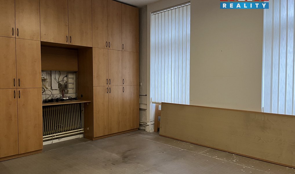 Pronájem skladovacích prostor 150 m², Pardubice – náhled fotky 3