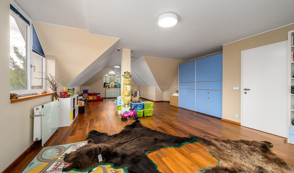 Prodej domu 546 m² s pozemkem 1 608 m², Zvole – náhled fotky 32