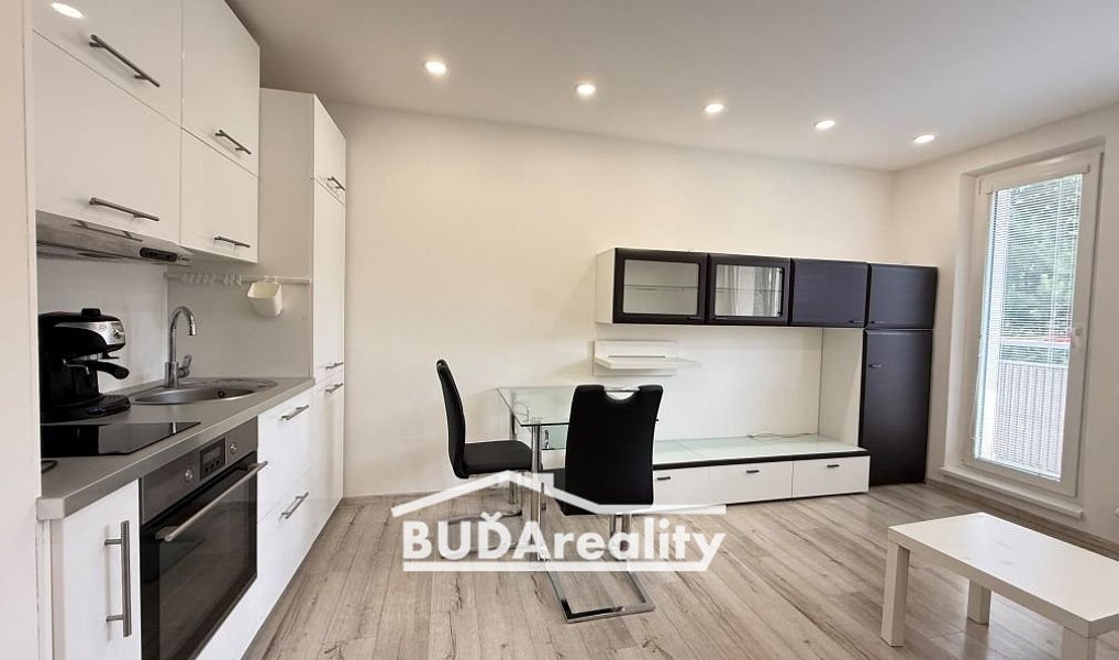 Prodej bytu 1+kk 27 m², Zlín – náhled fotky 5