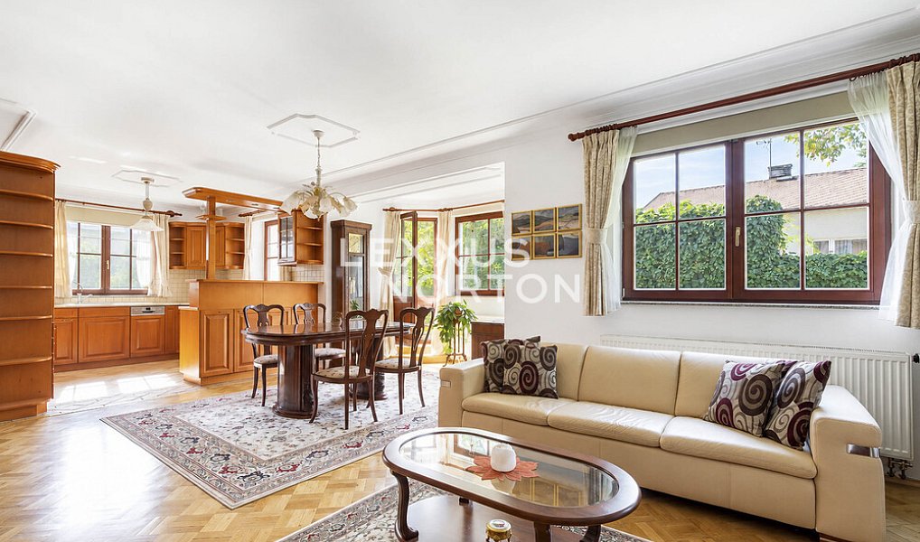 Prodej domu 316 m² s pozemkem 1 084 m², Úhonice – náhled fotky 8