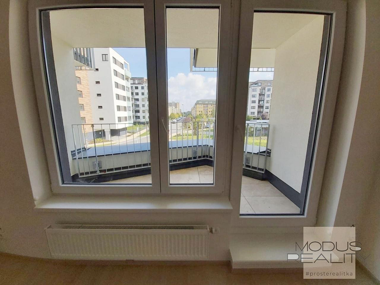 Pronájem bytu 2+kk 54 m² – fotografie 3