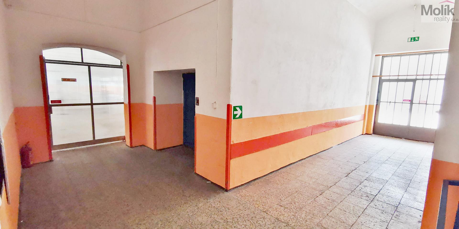 Pronájem skladovacích prostor 150 m² – fotografie 3
