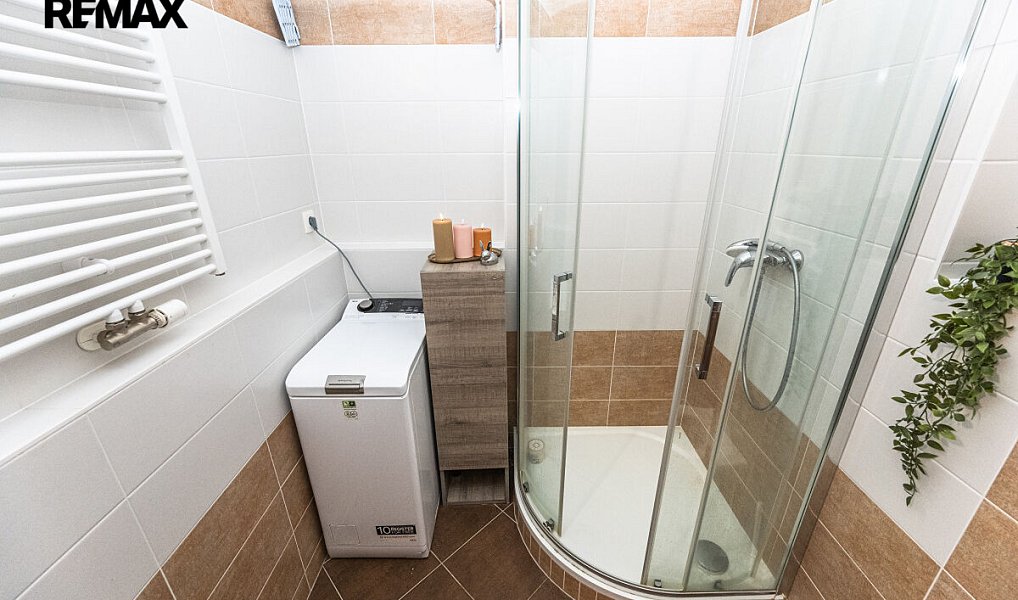 Pronájem bytu 1+kk 33 m², Praha – náhled fotky 16