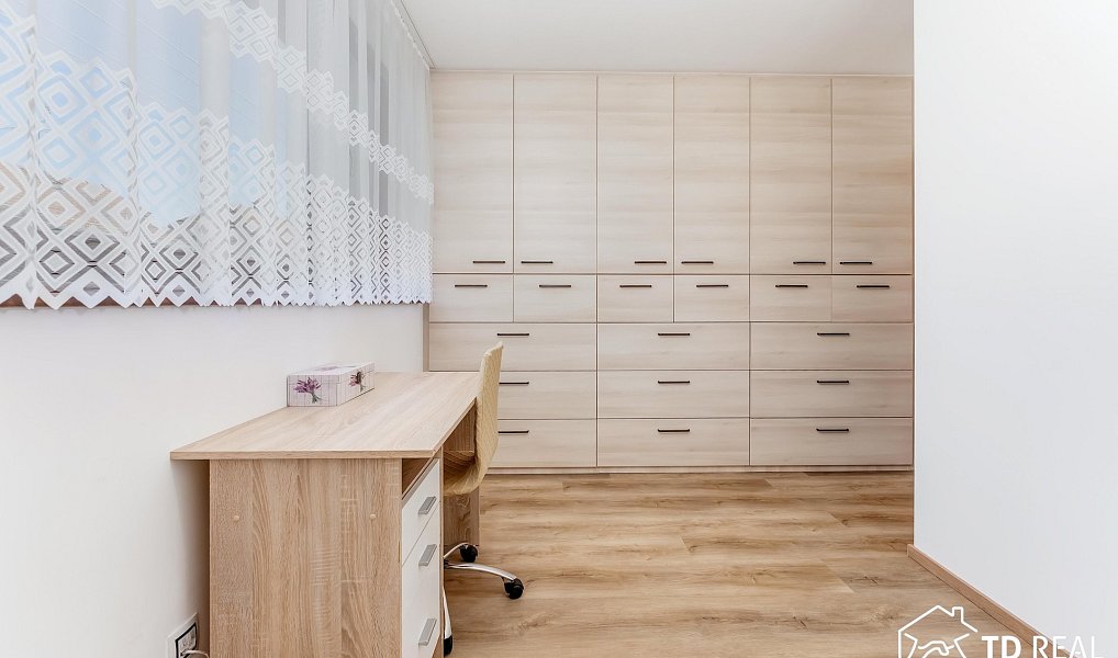 Prodej domu 207 m² s pozemkem 1 077 m², Syrovice – náhled fotky 31