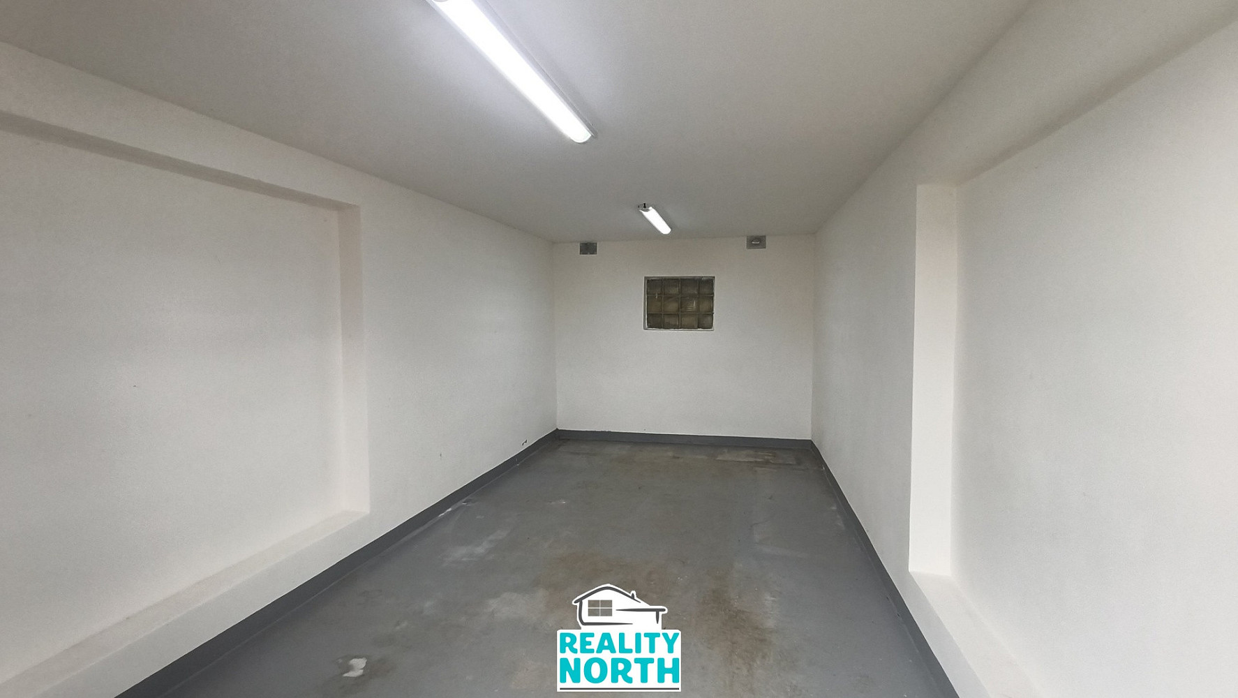 Prodej garáže 21 m2 po celkové rekonstrukci, Ústí nad Labem - Klíše – fotografie 5