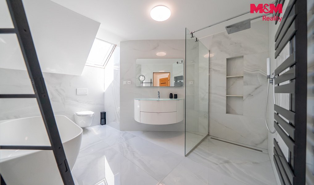 Prodej domu 170 m² s pozemkem 1 928 m², Blansko – náhled fotky 3
