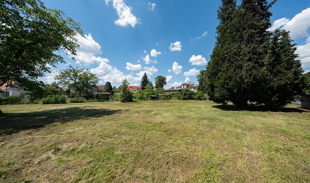Prodej stavebního pozemku 1 433 m², Praha – náhled fotky 2