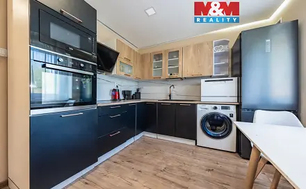 Prodej bytu 3+1 71 m², Na Borku, Jirkov, okres Chomutov