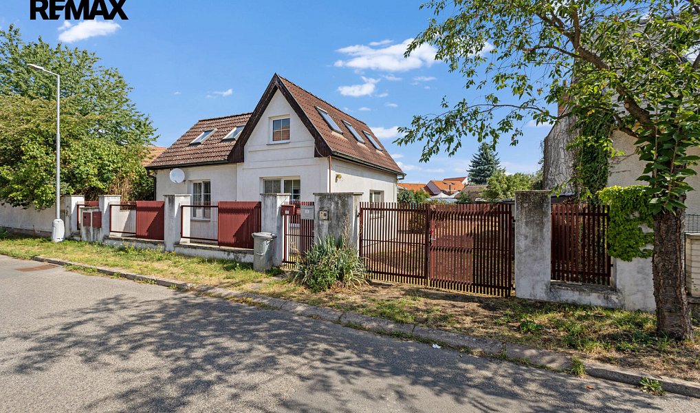 Prodej domu 110 m² s pozemkem 619 m², Šestajovice – náhled fotky 2