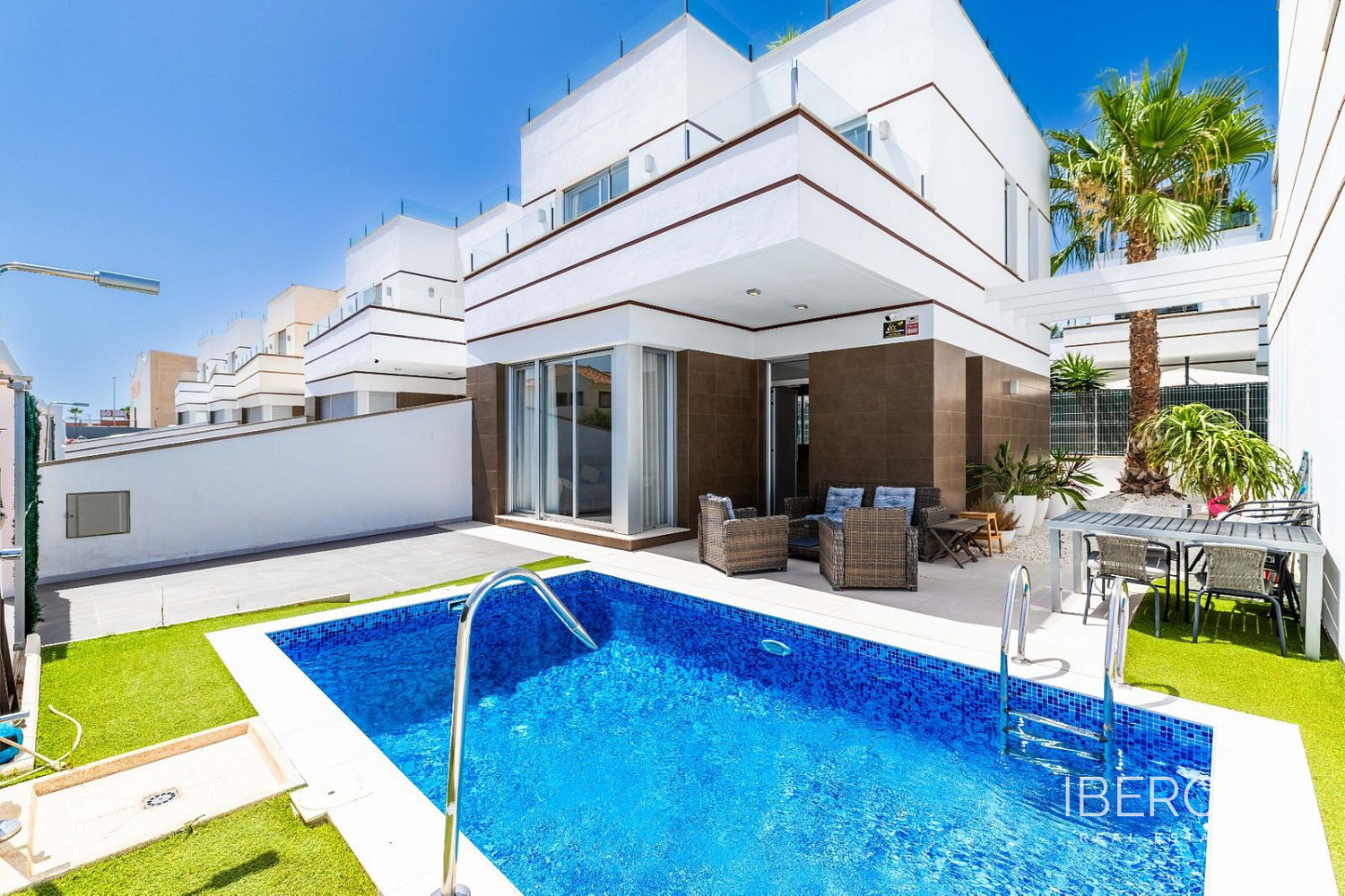 Prodej domu 110 m² s pozemkem 177 m²
