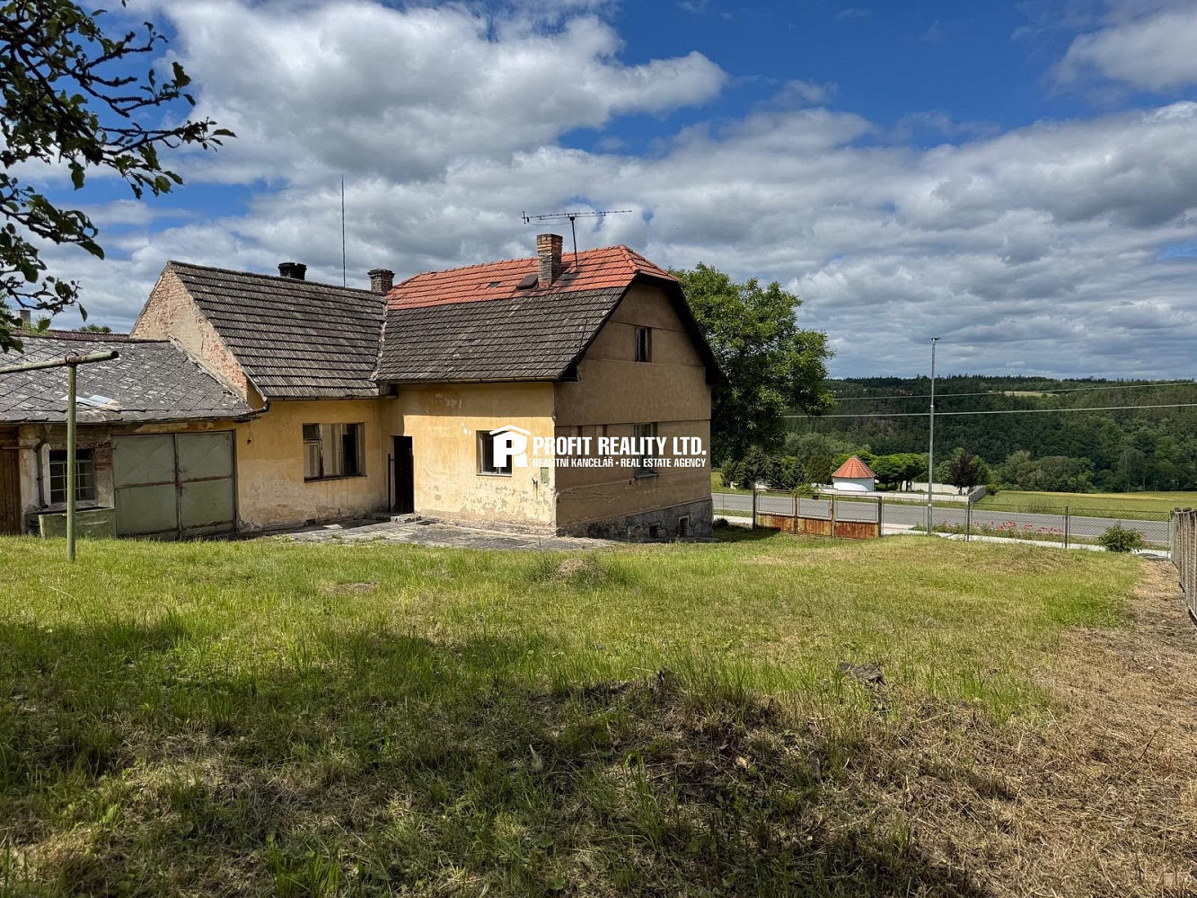 Prodej domu 80 m² s pozemkem 869 m² – fotografie 2