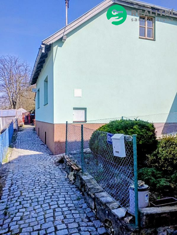 Prodej domu 102 m² s pozemkem 573 m²