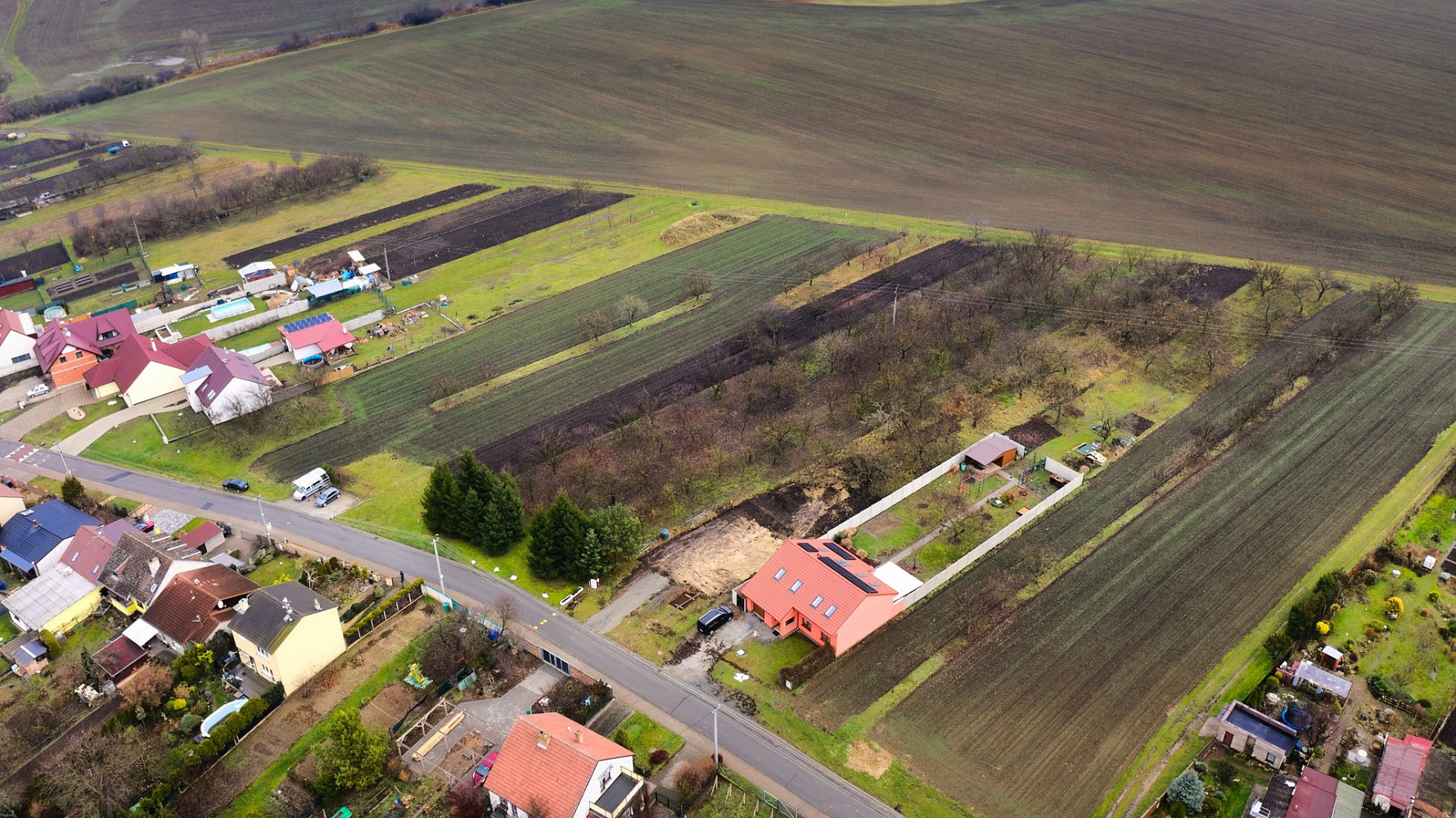 Prodej stavebního pozemku 1 680 m²