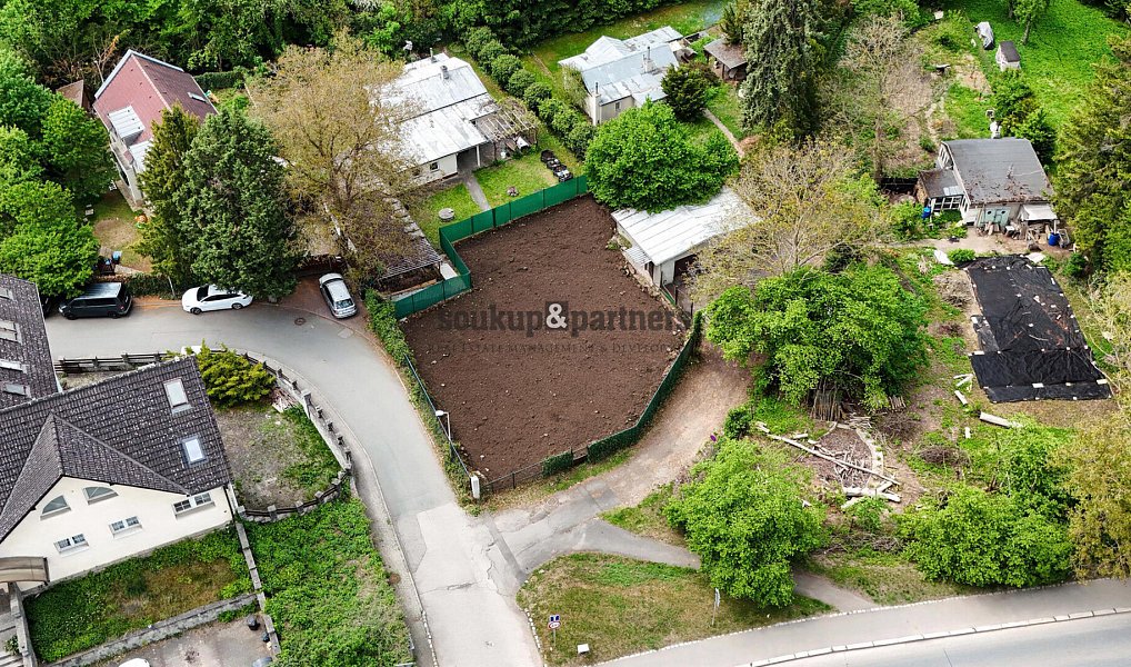 Prodej stavebního pozemku 486 m², Praha – náhled fotky 5