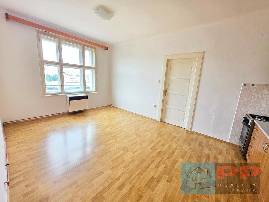 Pronájem bytu 2+kk 53 m² — photo 2