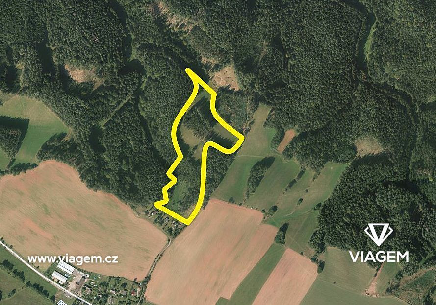 Prodej pole 3 072 m²