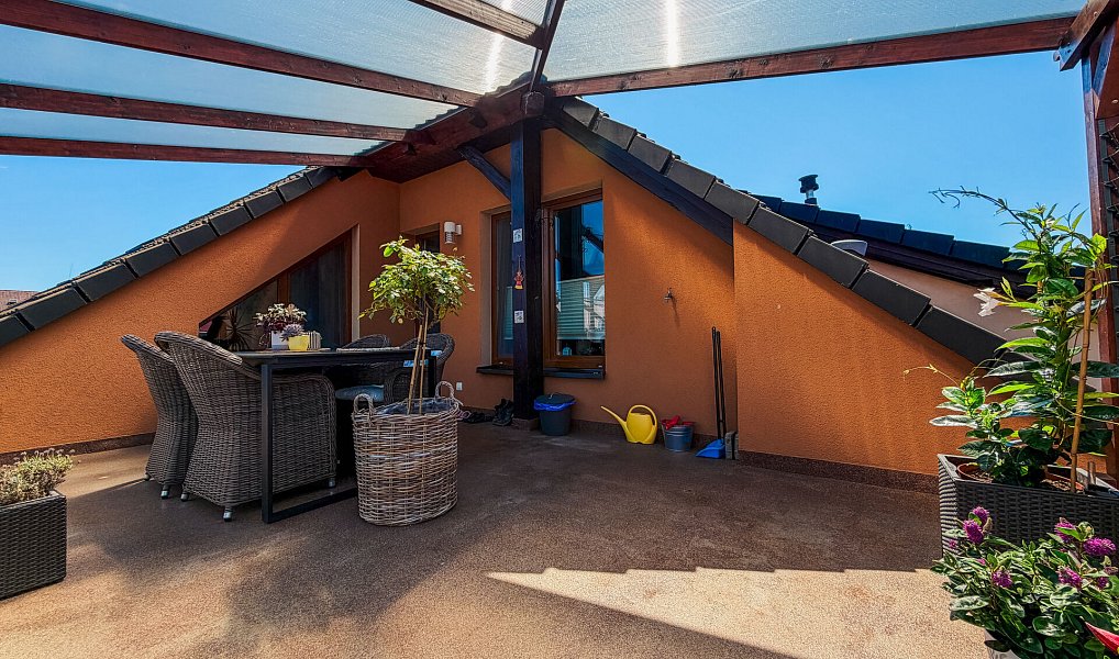 Prodej domu 147 m² s pozemkem 858 m², Unhošť – náhled fotky 8