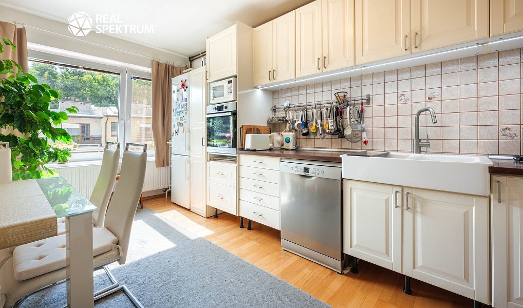 Prodej domu 217 m² s pozemkem 349 m², Brno – náhled fotky 23