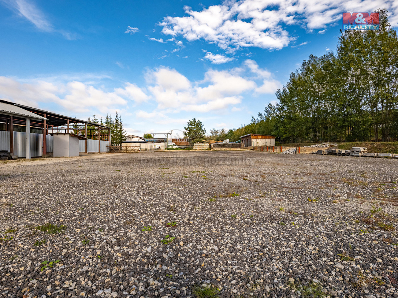 Prodej komerčního pozemku 1 840 m² — photo 3