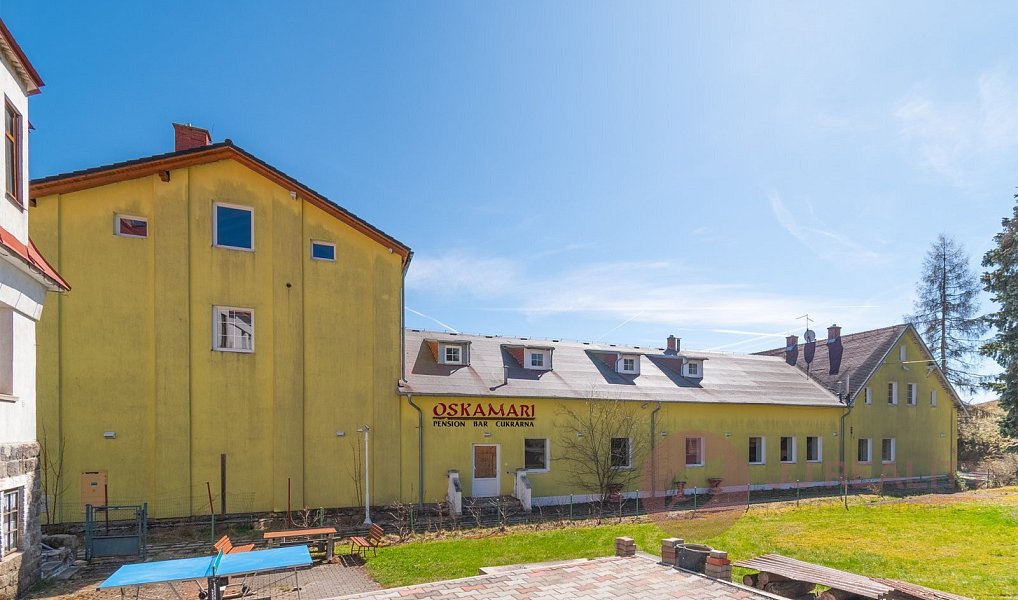 Prodej ubytovacího objektu 1 400 m², Pernink – náhled fotky 3