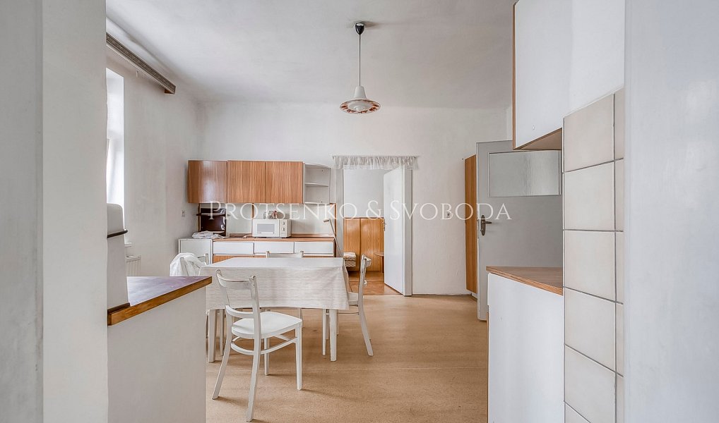 Prodej domu 652 m² s pozemkem 885 m², České Budějovice – náhled fotky 20